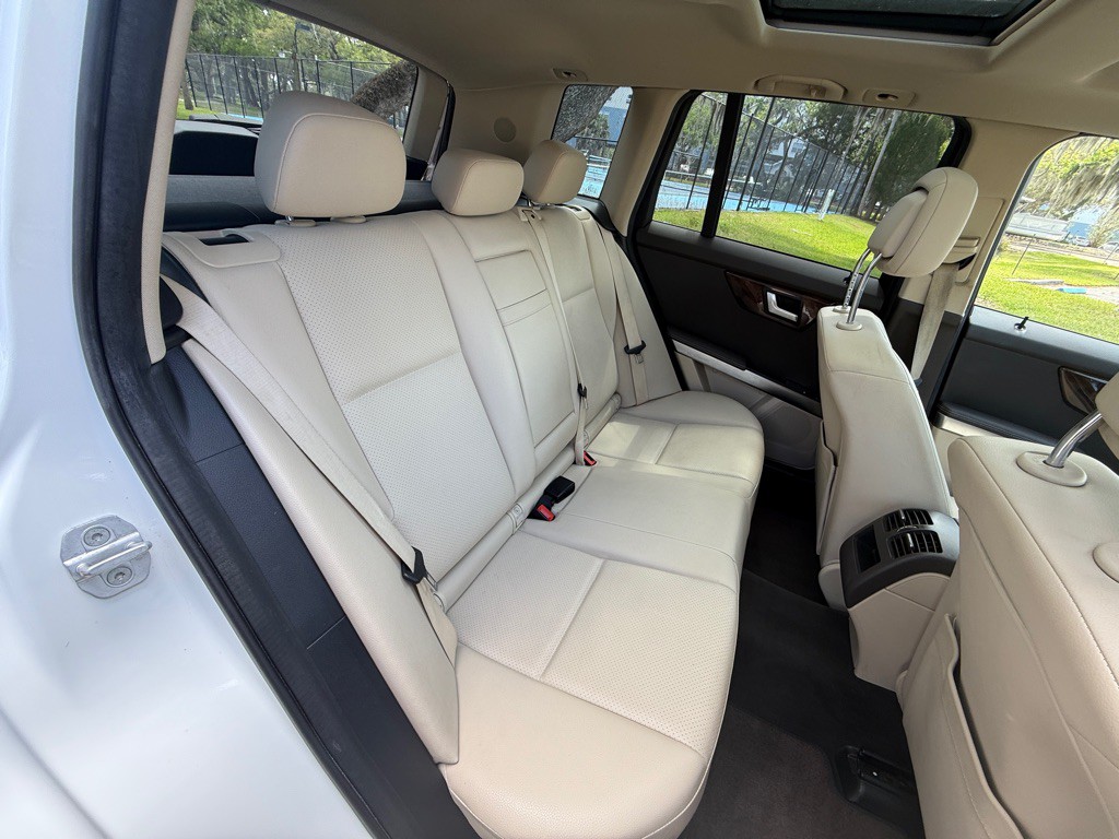 2015 Mercedes-Benz GLK-Class Image 17