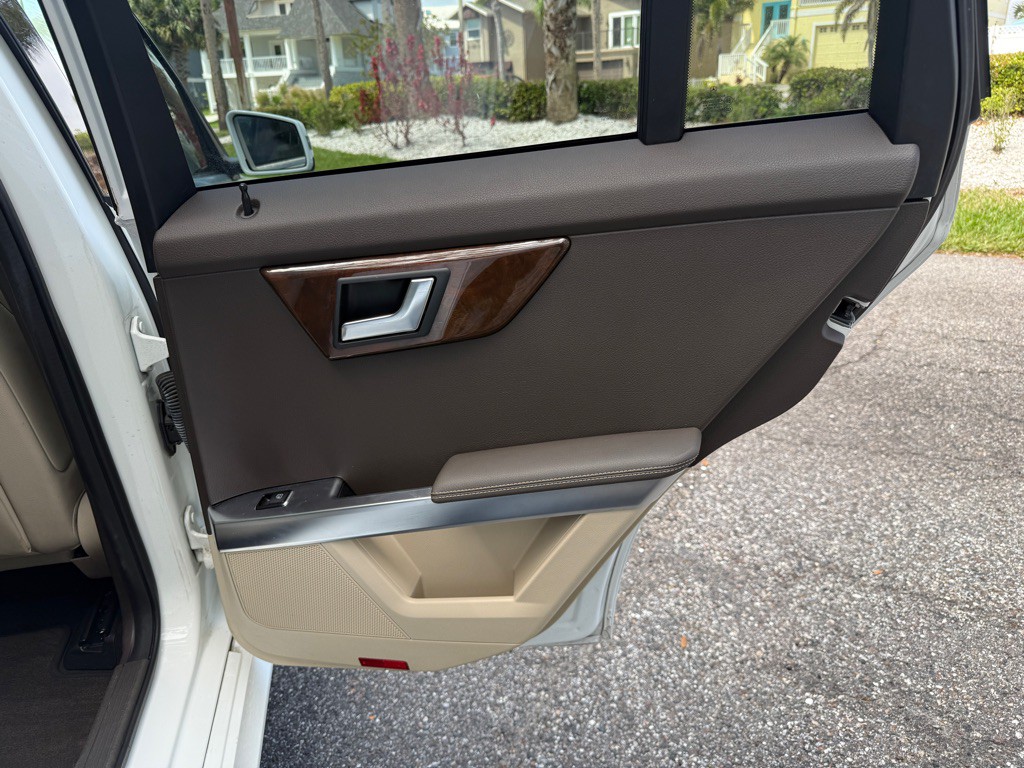 2015 Mercedes-Benz GLK-Class Image 19