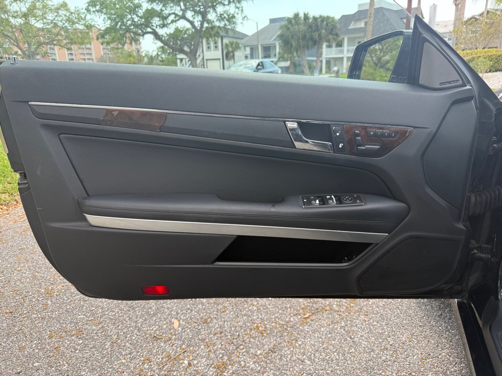 2011 Mercedes-Benz E-Class Image 11