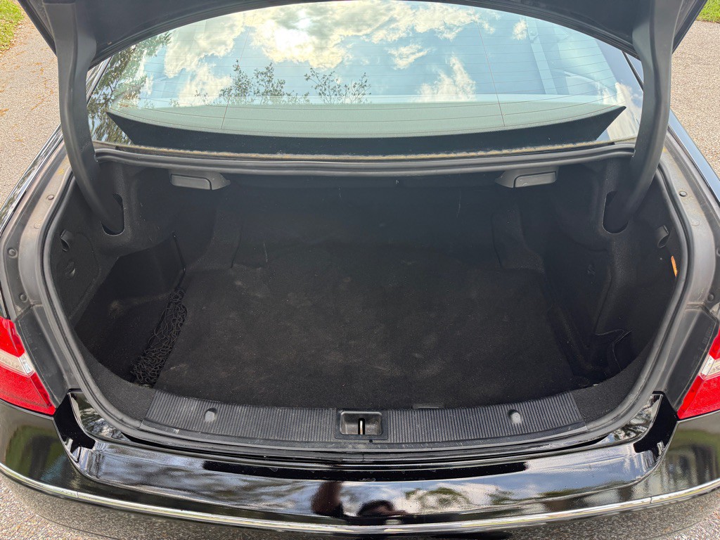 2011 Mercedes-Benz E-Class Image 13