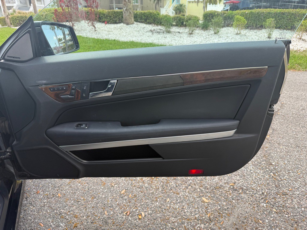 2011 Mercedes-Benz E-Class Image 17