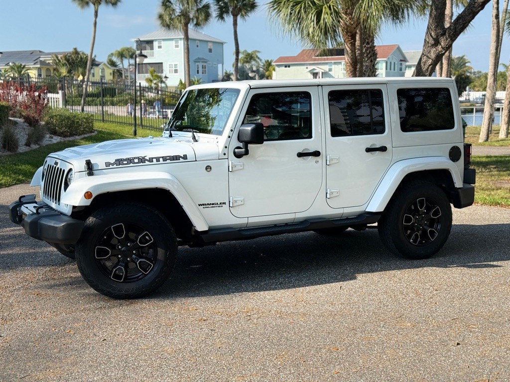 2017 Jeep Wrangler Unlimited Image 2