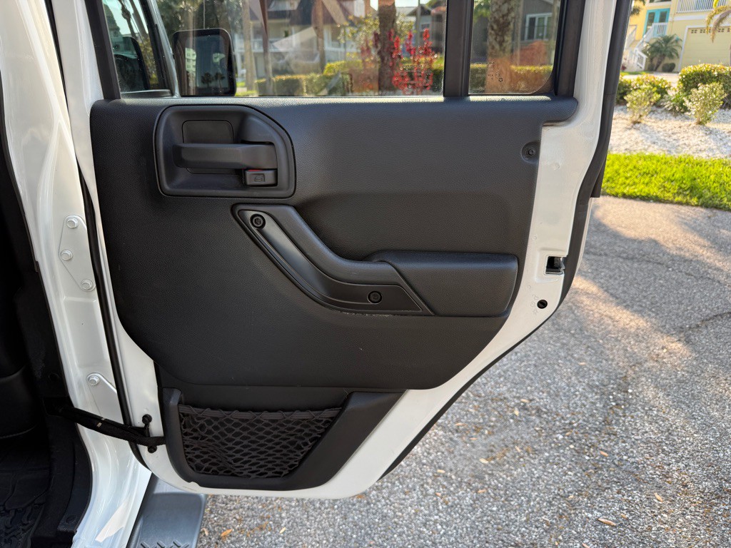 2017 Jeep Wrangler Unlimited Image 17