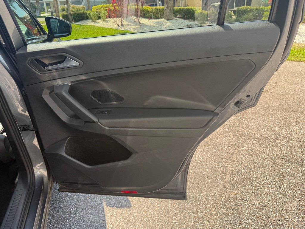 2019 Volkswagen Tiguan Image 19