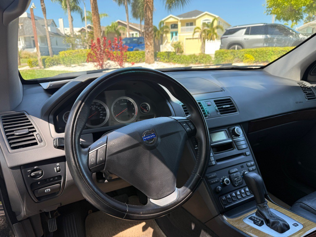 2014 Volvo XC90 Image 11