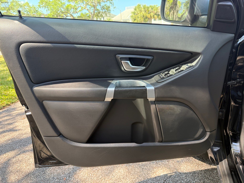 2014 Volvo XC90 Image 12