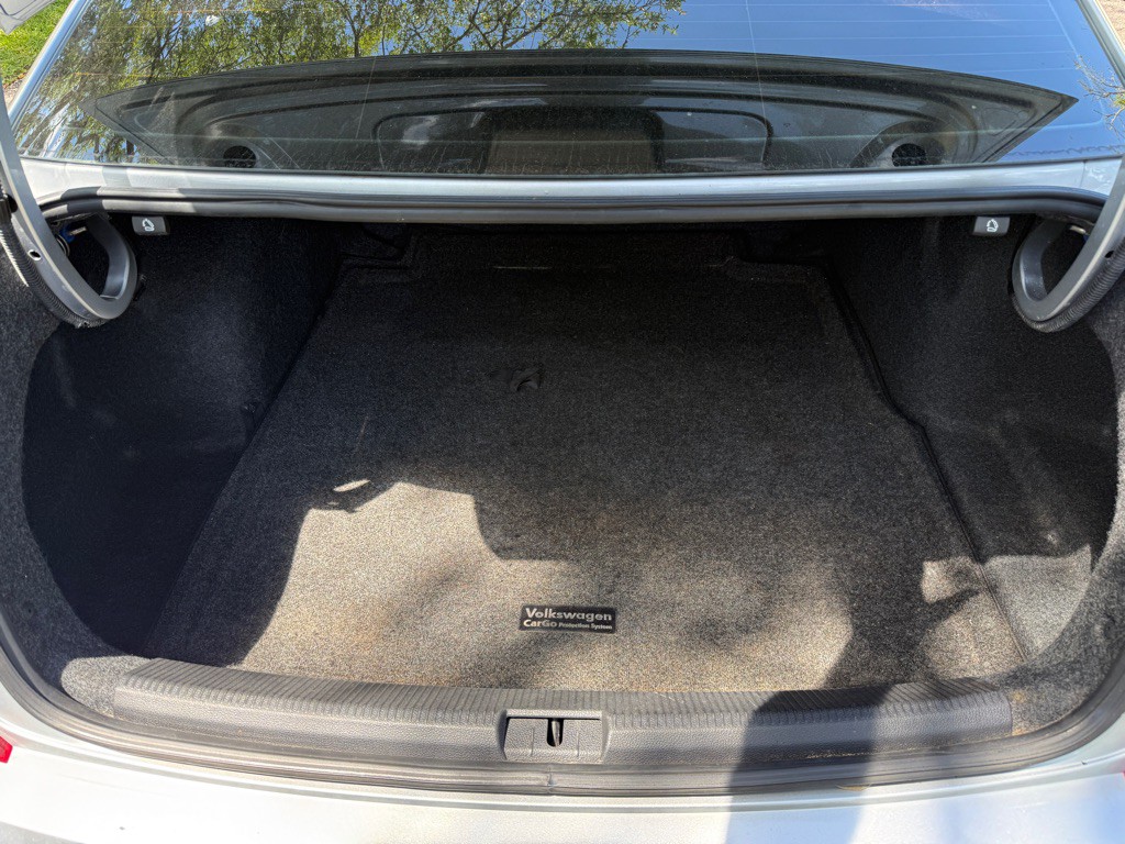 2018 Volkswagen Passat Image 15