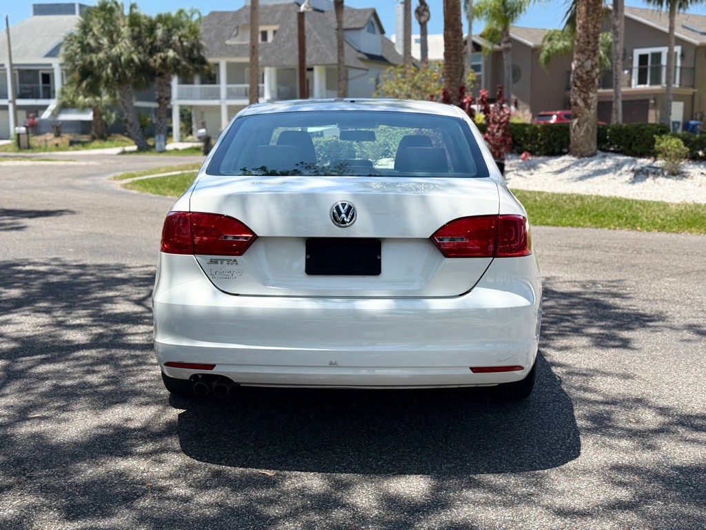 2014 Volkswagen Jetta Image 4