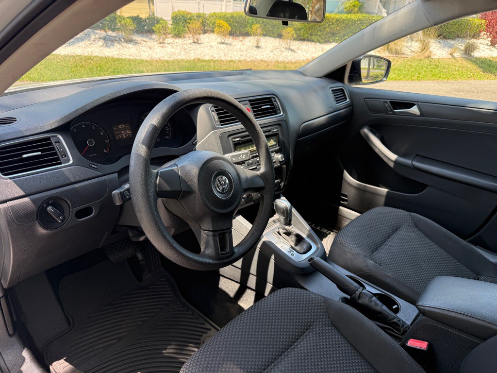2014 Volkswagen Jetta Image 10