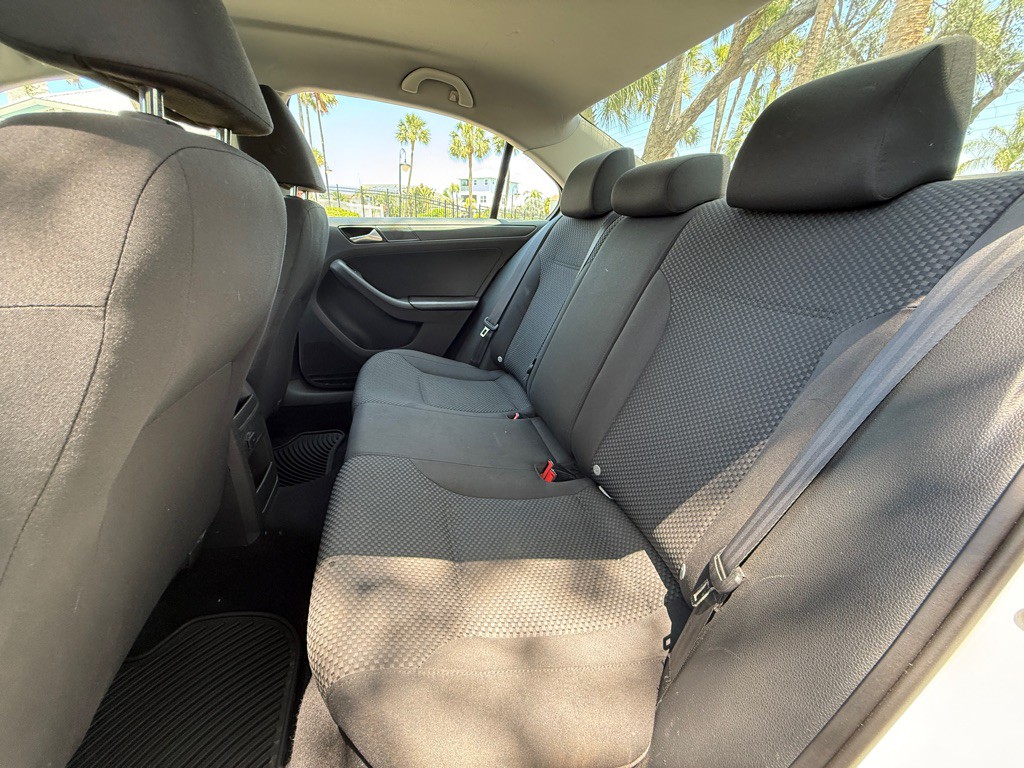 2014 Volkswagen Jetta Image 12