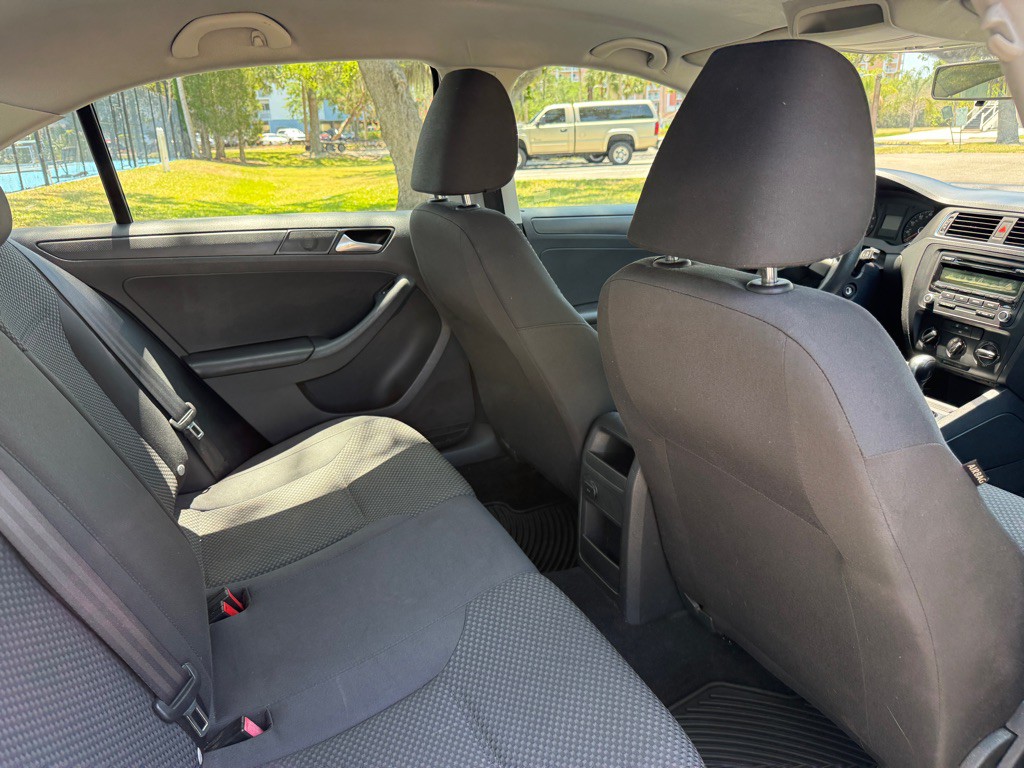 2014 Volkswagen Jetta Image 17