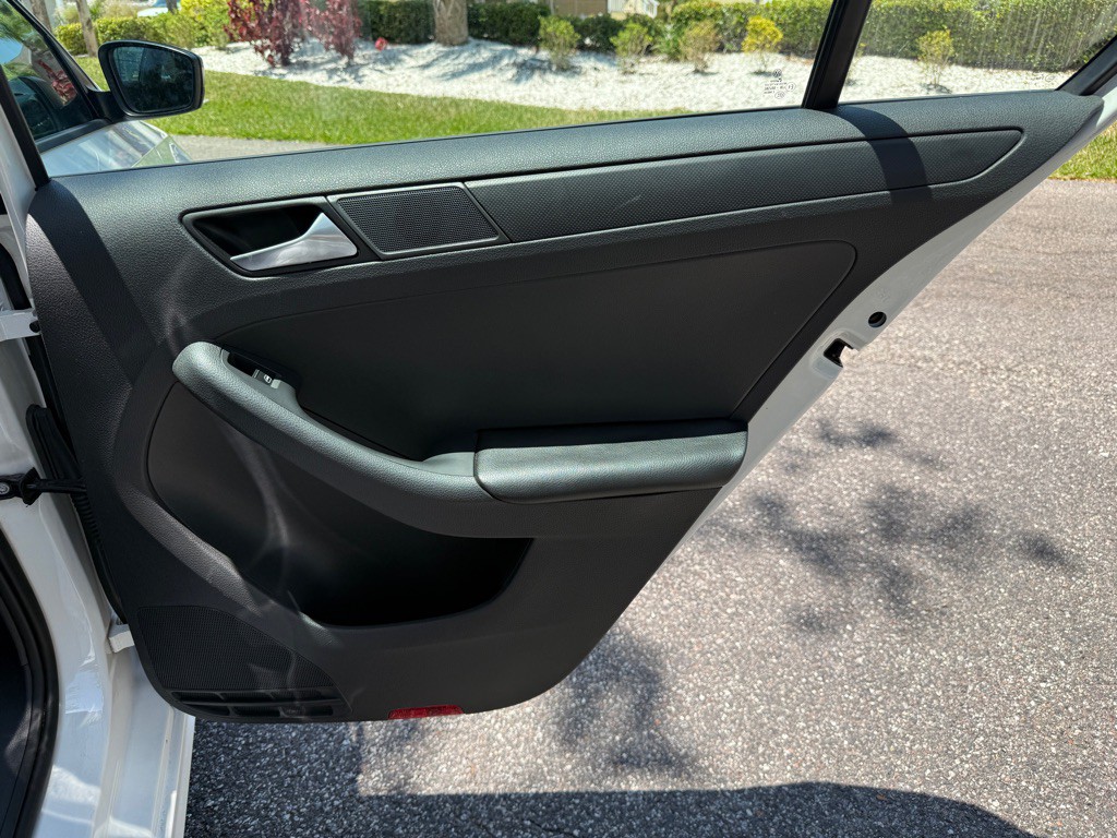 2014 Volkswagen Jetta Image 18