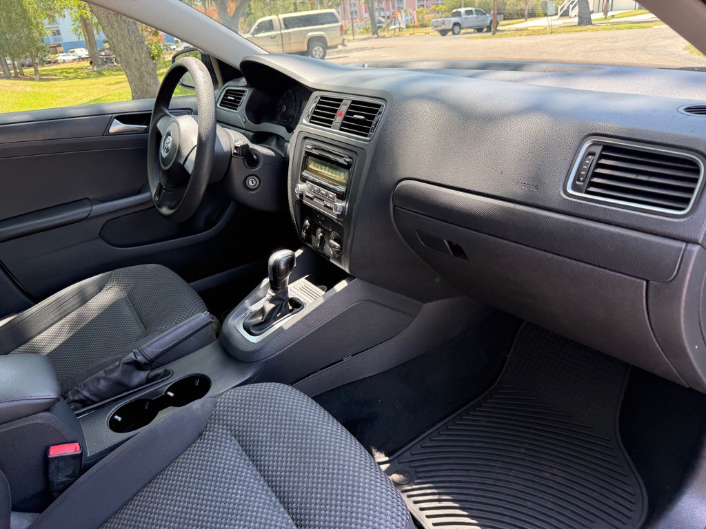 2014 Volkswagen Jetta Image 20
