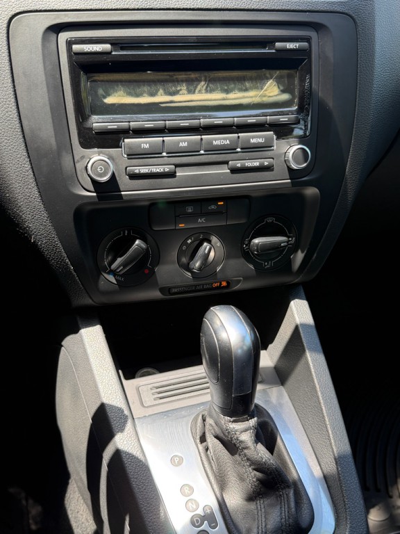 2014 Volkswagen Jetta Image 23