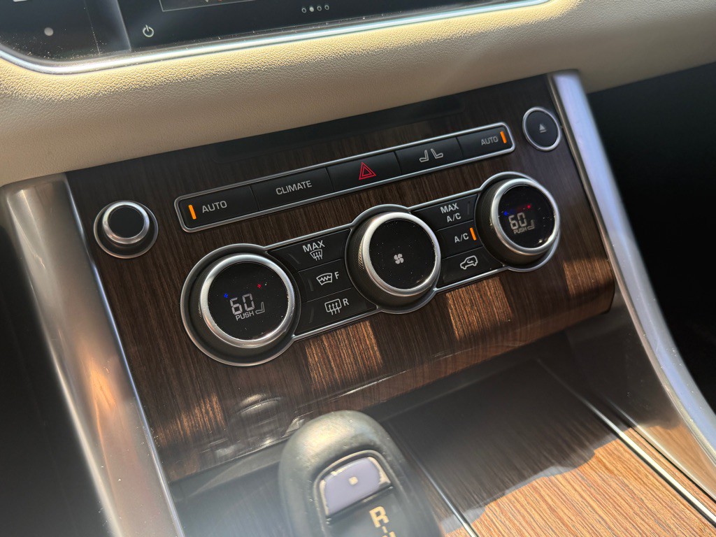 2016 Land Rover Range Rover Sport Image 25