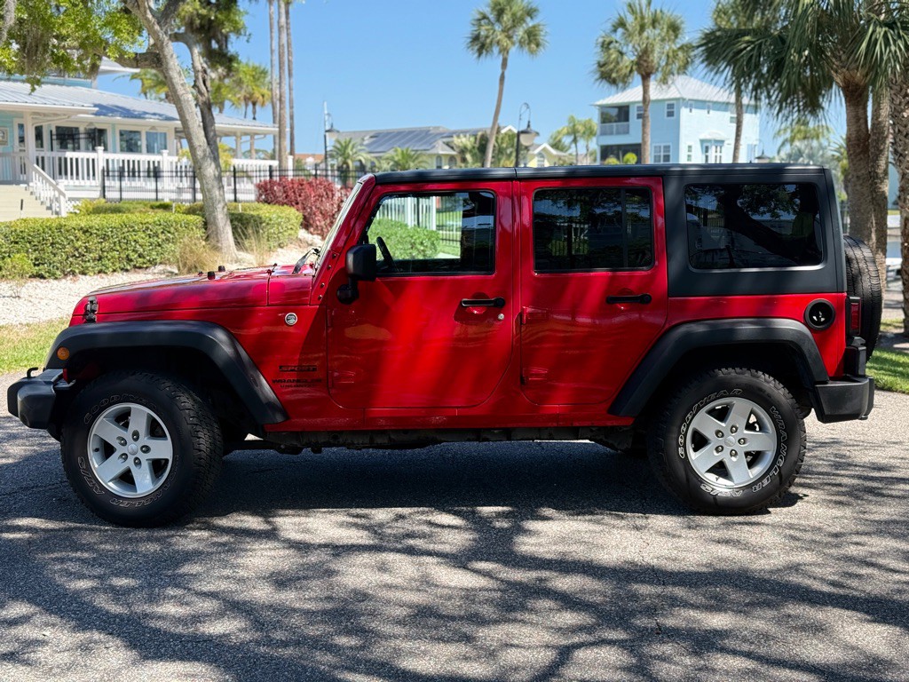2017 Jeep Wrangler Unlimited Image 2
