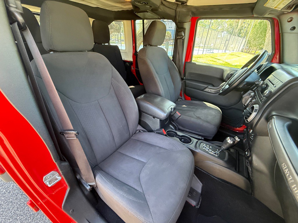 2017 Jeep Wrangler Unlimited Image 21