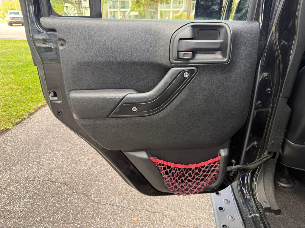 2017 Jeep Wrangler Unlimited Image 14