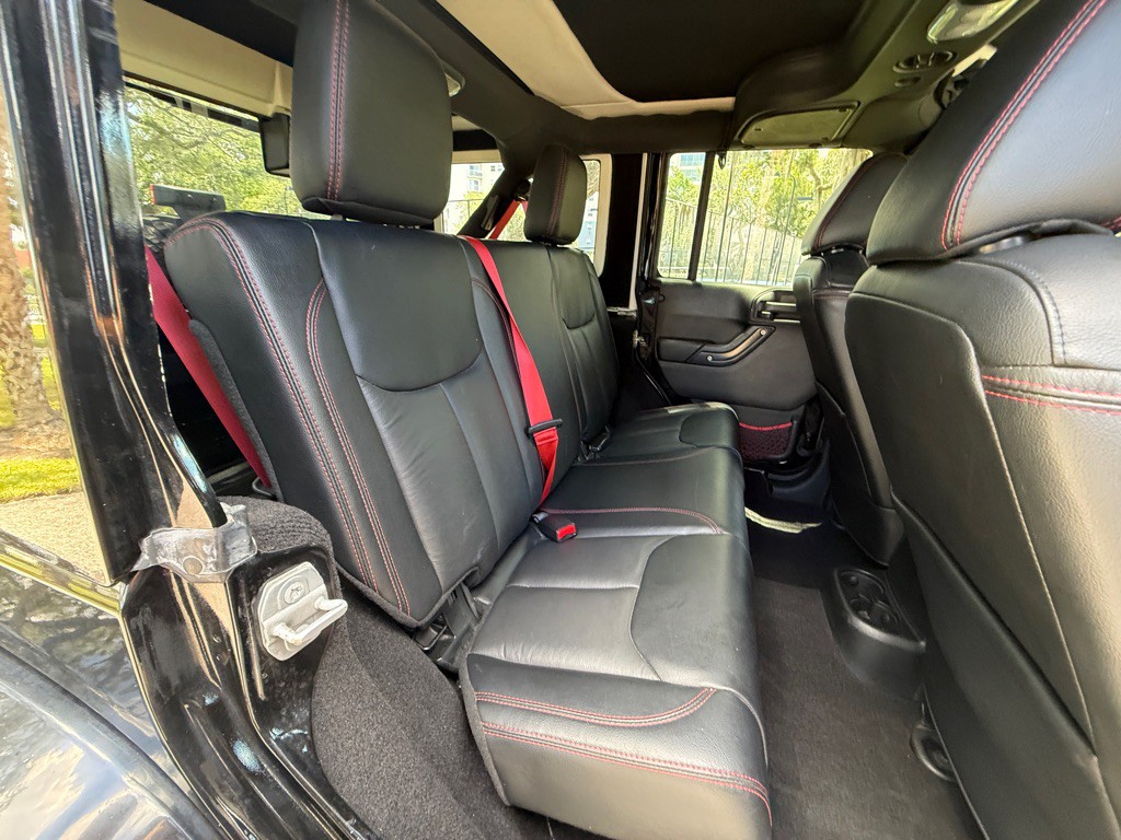 2017 Jeep Wrangler Unlimited Image 16