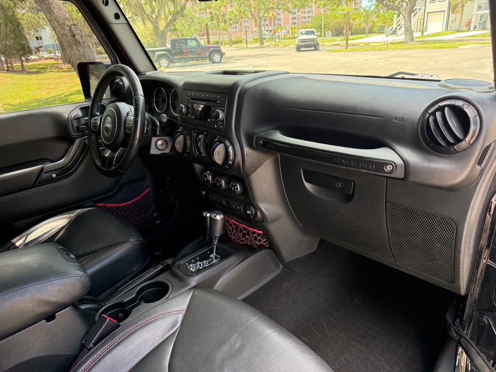 2017 Jeep Wrangler Unlimited Image 20