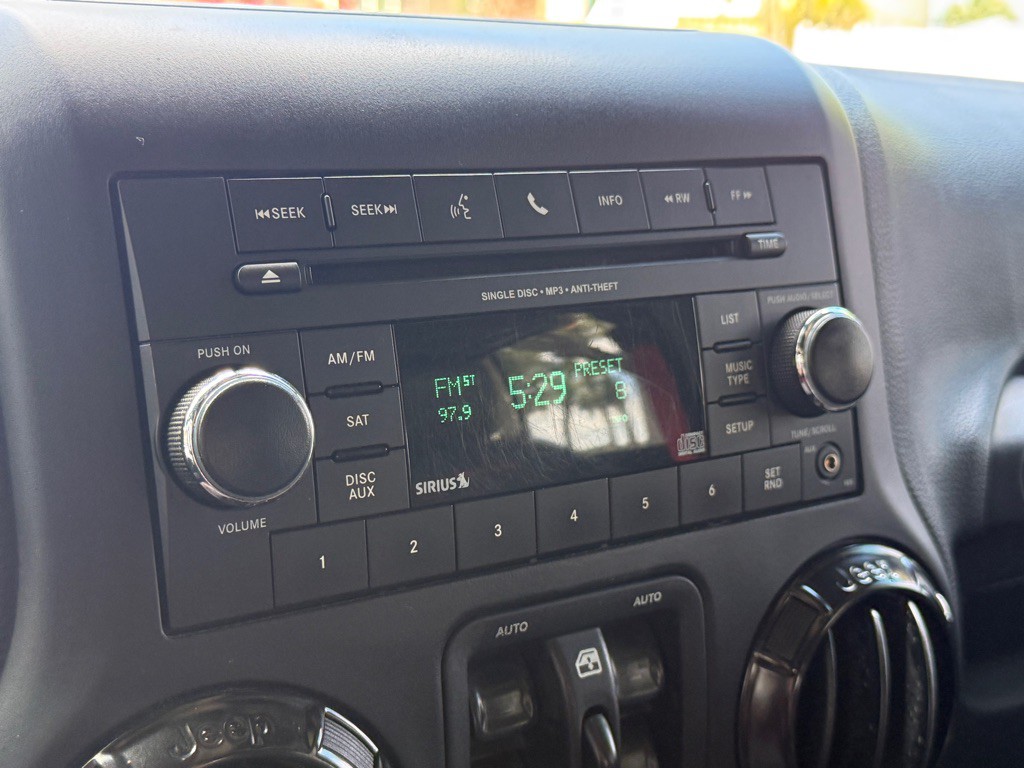 2017 Jeep Wrangler Unlimited Image 24