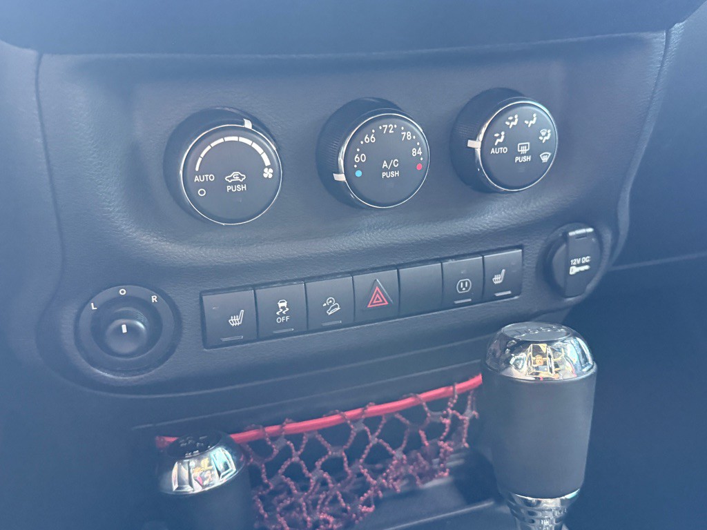 2017 Jeep Wrangler Unlimited Image 25