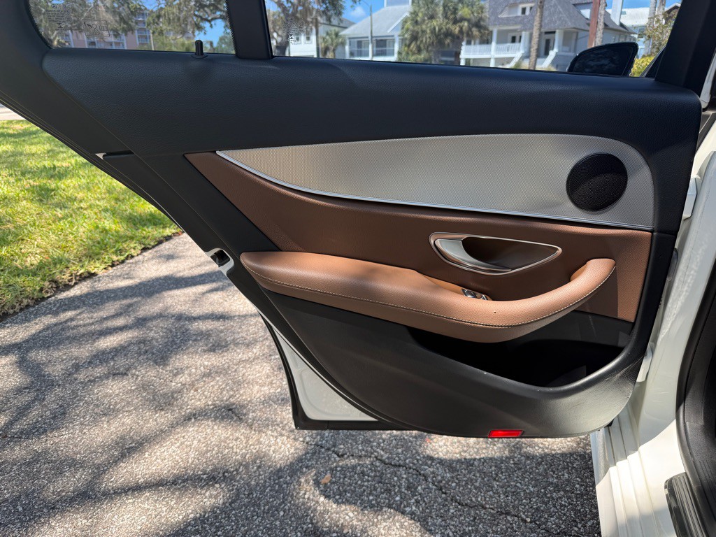 2018 Mercedes-Benz E-Class Image 15
