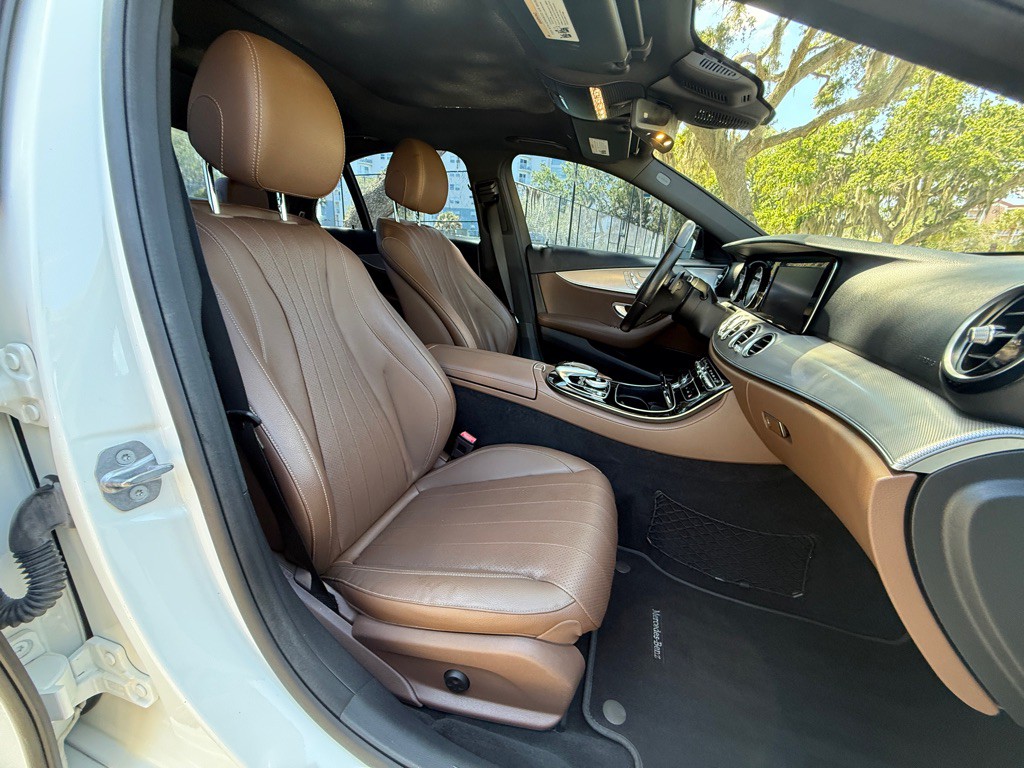 2018 Mercedes-Benz E-Class Image 20