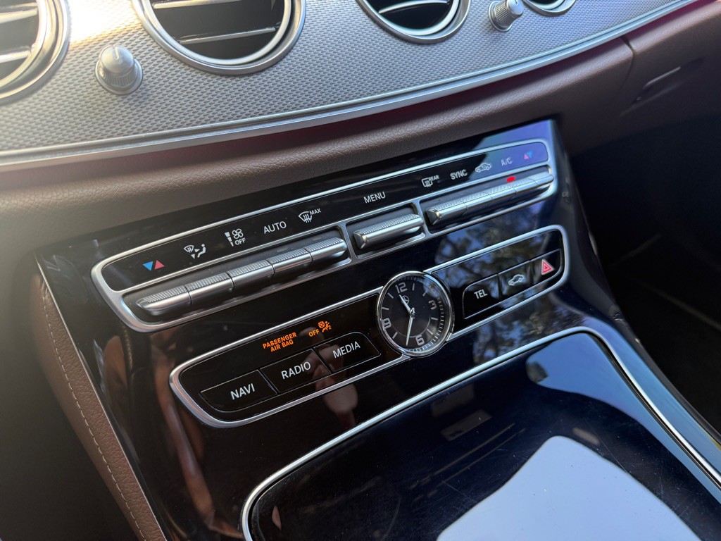 2018 Mercedes-Benz E-Class Image 27