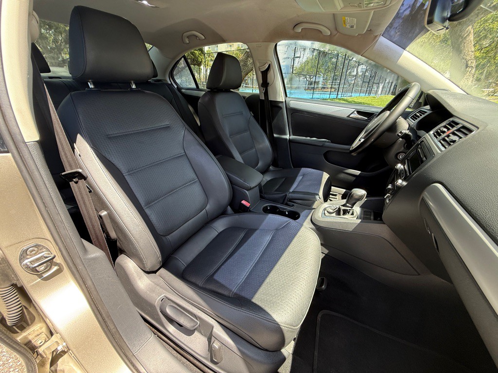 2013 Volkswagen Jetta Image 17