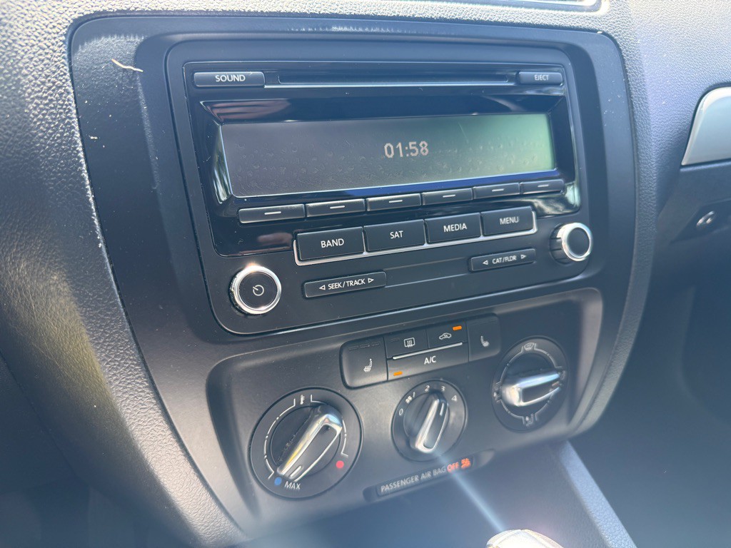 2013 Volkswagen Jetta Image 20