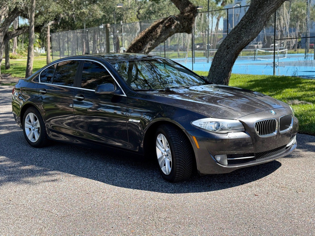 2011 BMW 5 Series Image 7