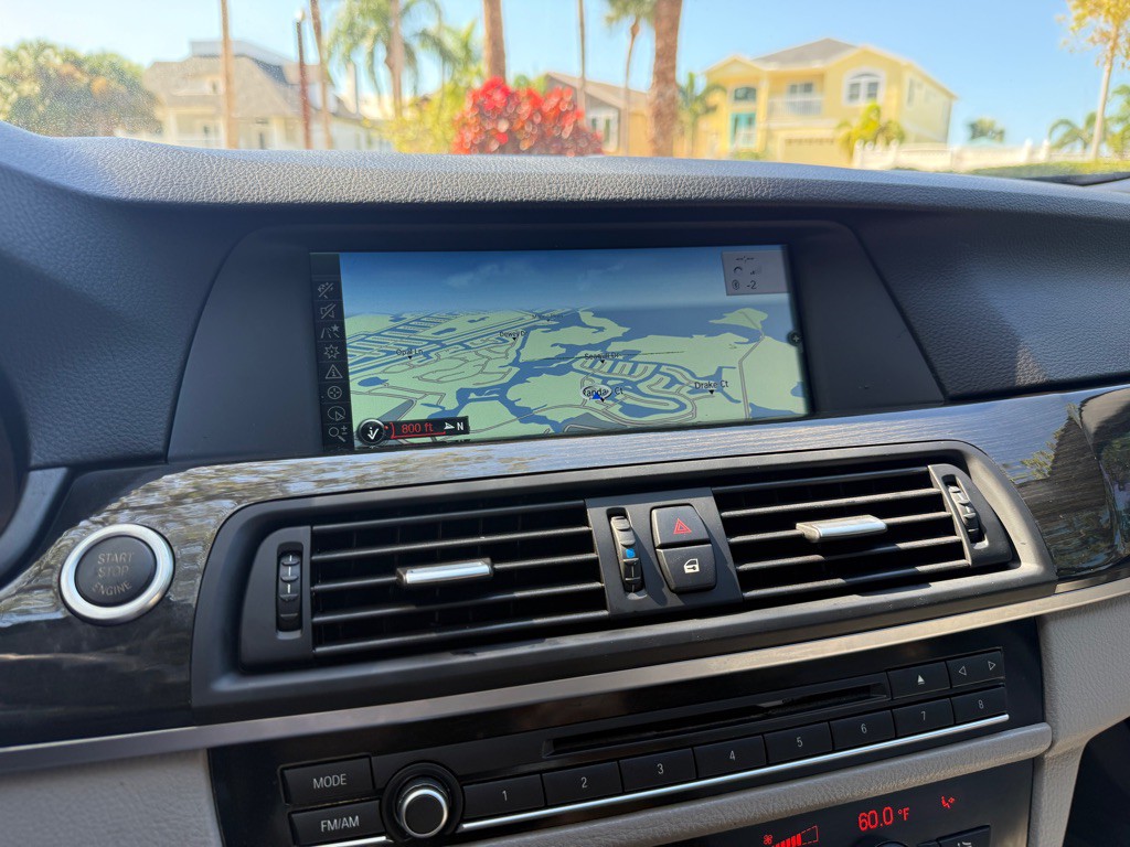 2011 BMW 5 Series Image 21