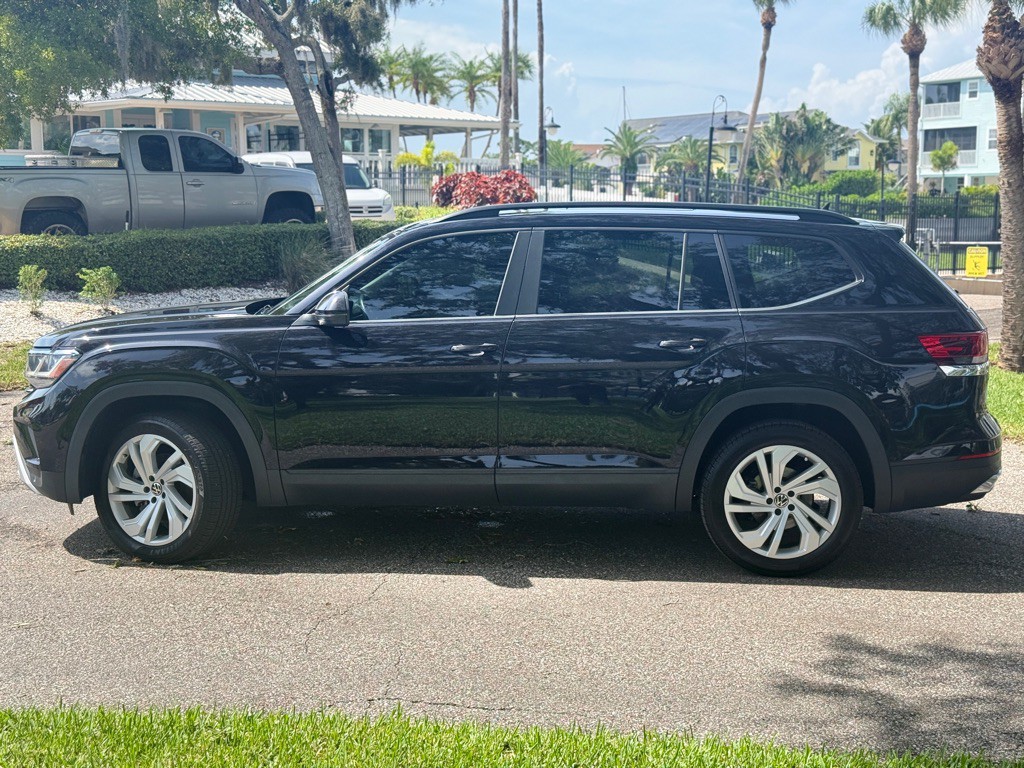 2021 Volkswagen Atlas Image 2