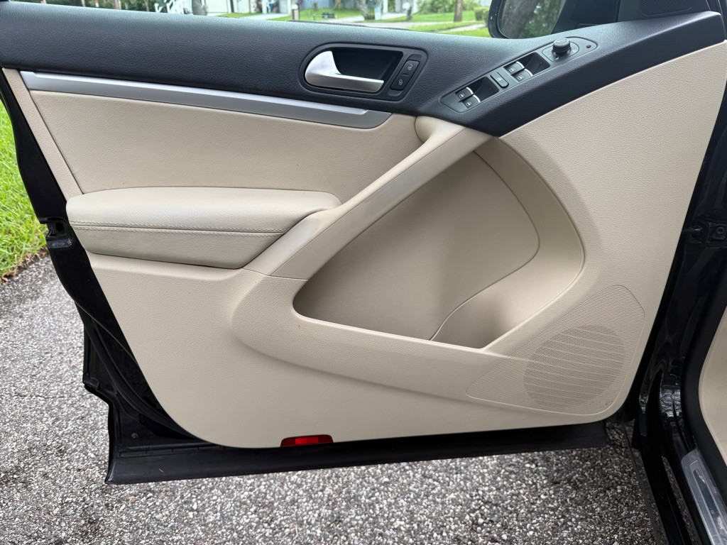 2016 Volkswagen Tiguan Image 10