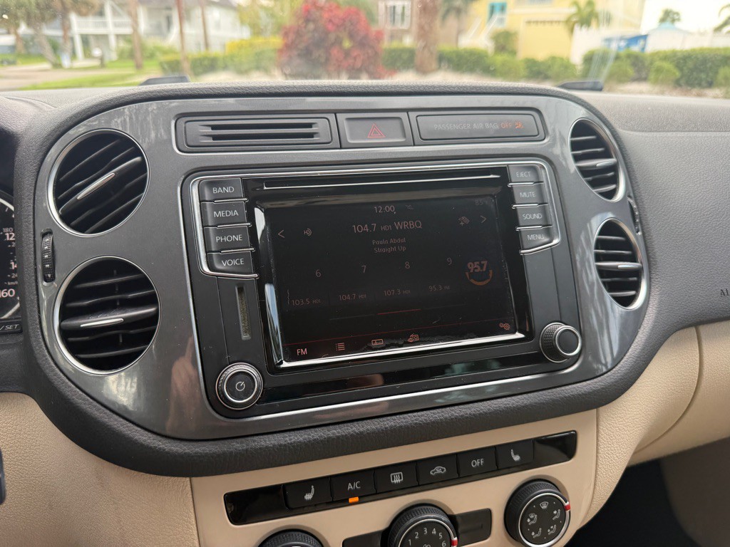2016 Volkswagen Tiguan Image 22