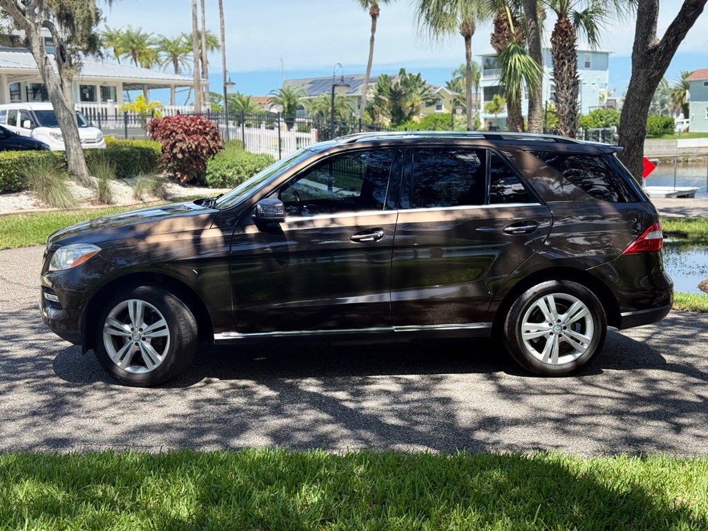 2013 Mercedes-Benz M-Class Image 2