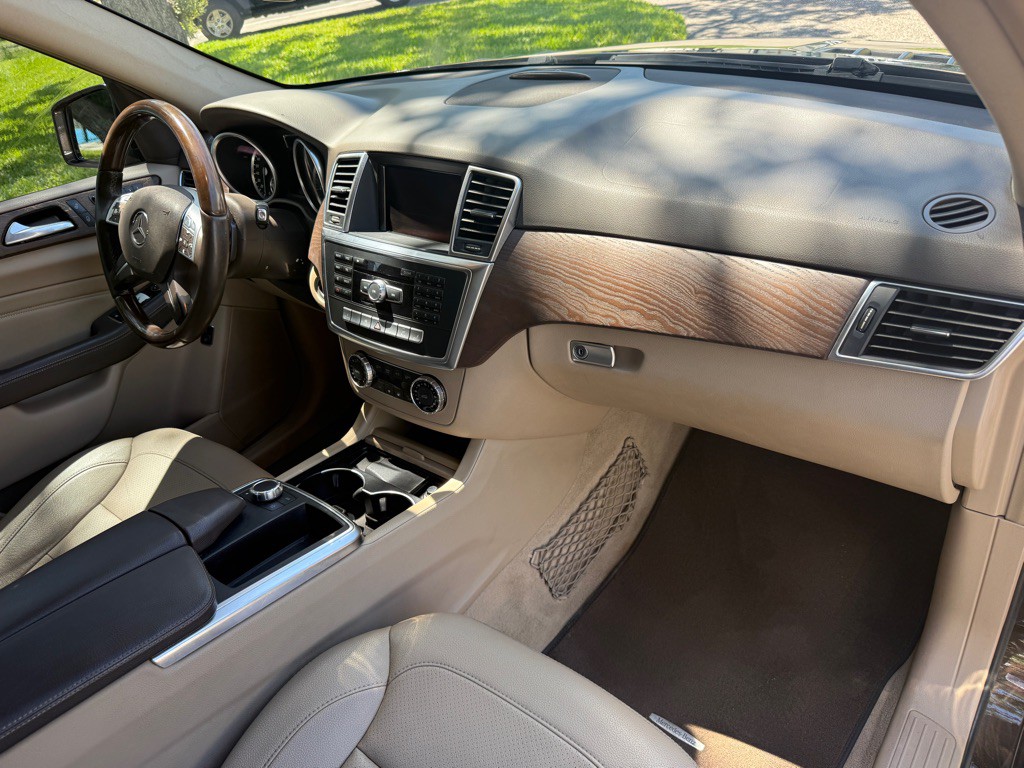 2013 Mercedes-Benz M-Class Image 21