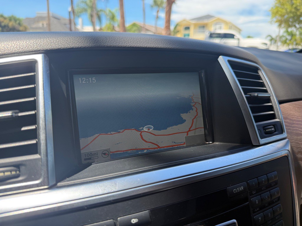 2013 Mercedes-Benz M-Class Image 24