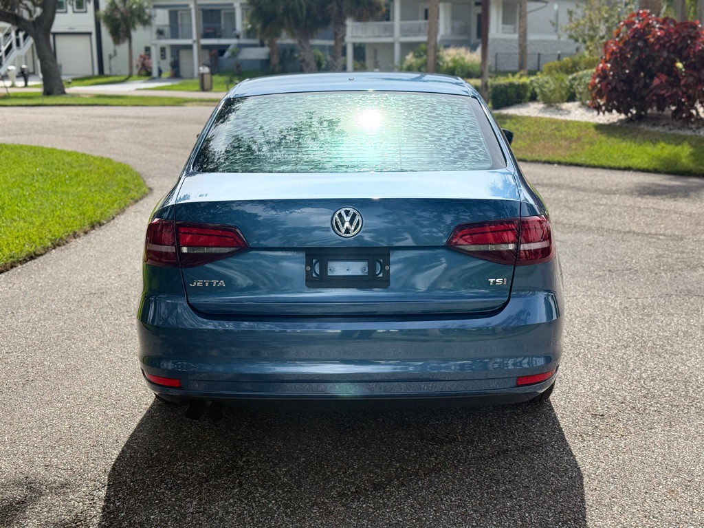 2016 Volkswagen Jetta Image 4