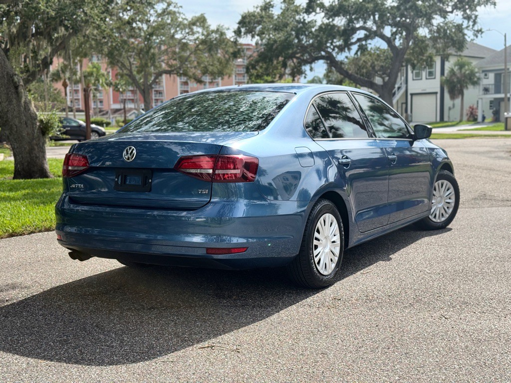 2016 Volkswagen Jetta Image 5