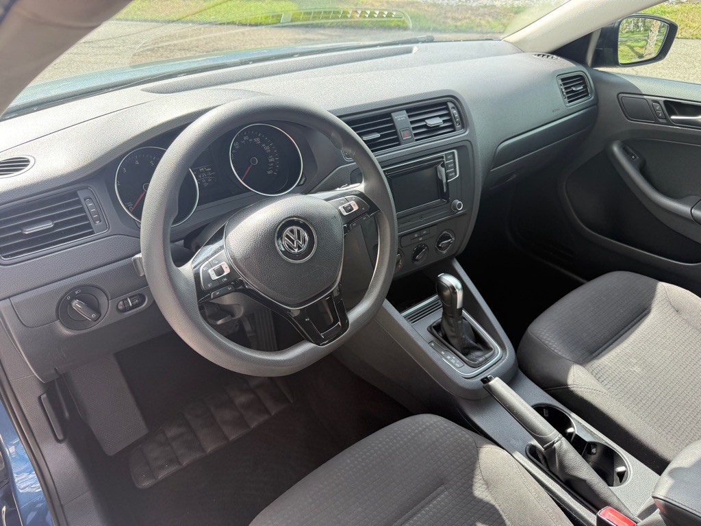 2016 Volkswagen Jetta Image 10
