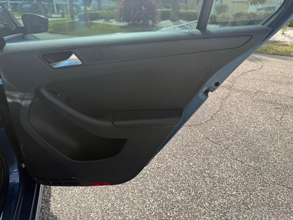 2016 Volkswagen Jetta Image 18