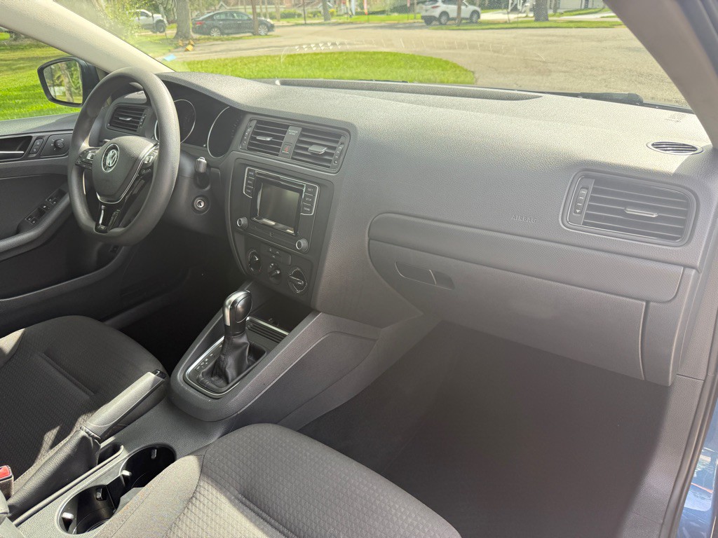 2016 Volkswagen Jetta Image 20