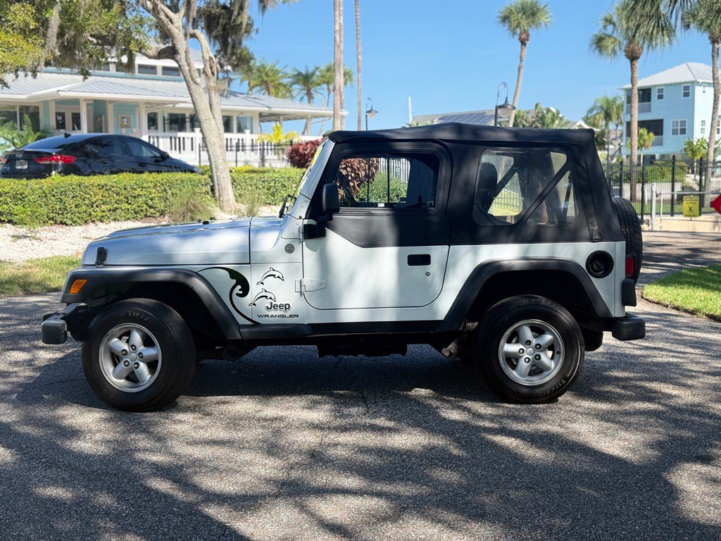 2004 Jeep Wrangler Image 2