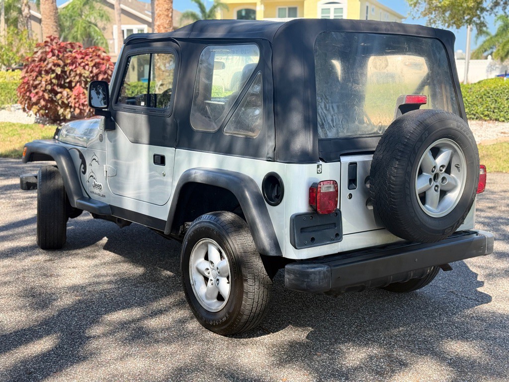 2004 Jeep Wrangler Image 3