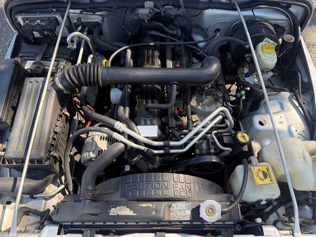 2004 Jeep Wrangler Image 9