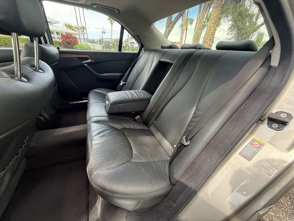 2004 Mercedes-Benz S-Class Image 13