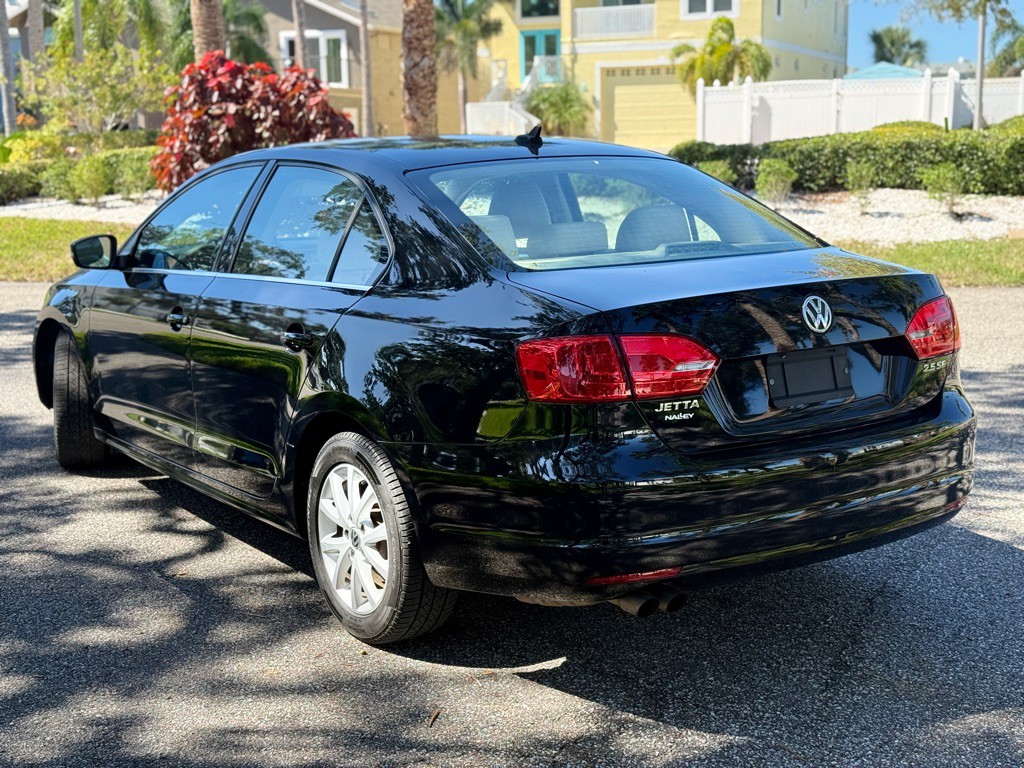 2013 Volkswagen Jetta Image 3