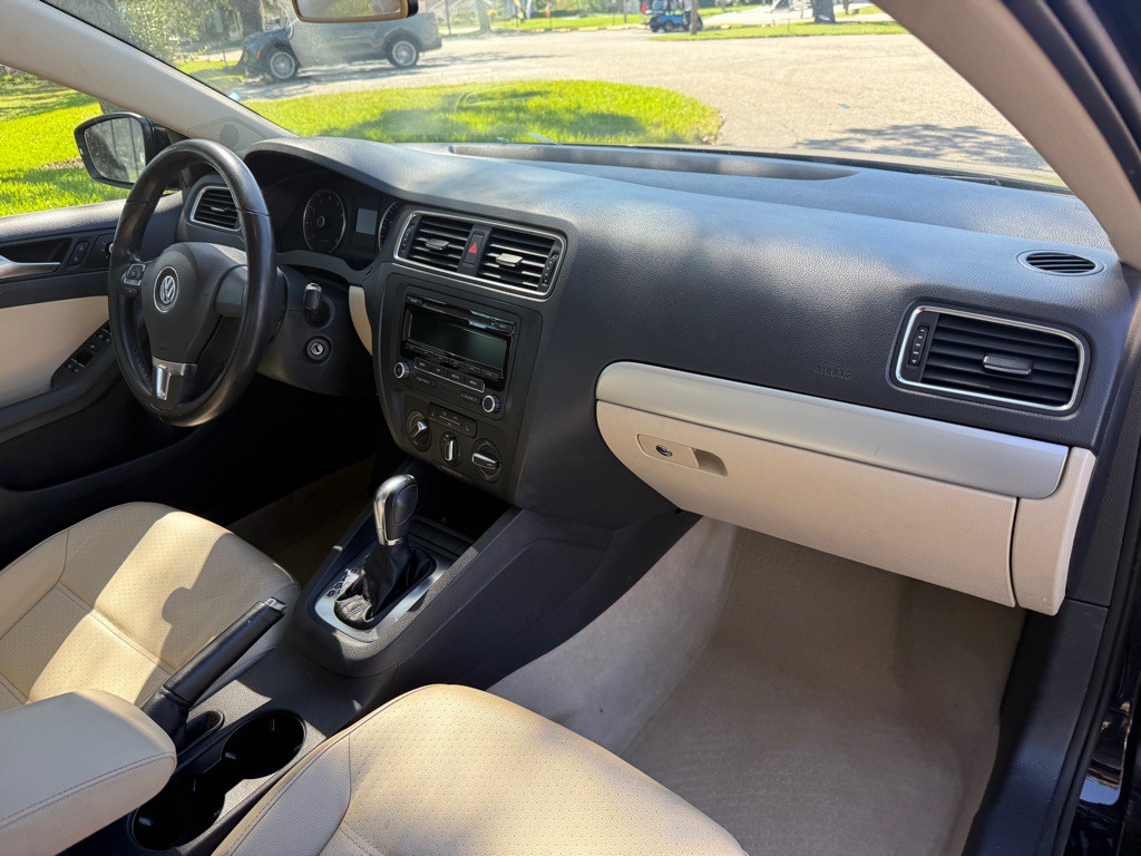 2013 Volkswagen Jetta Image 20